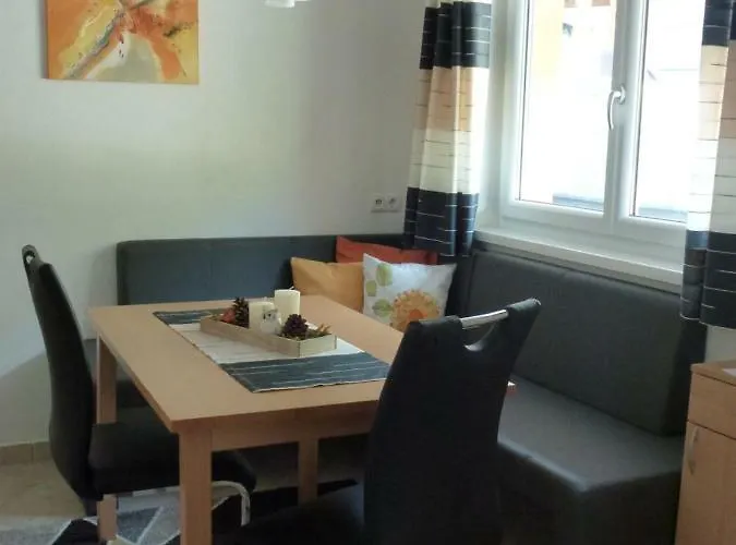 Hannes Steirer 노이스티프트임스튀바이탈